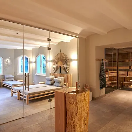 Hideaway הרינגסדורף